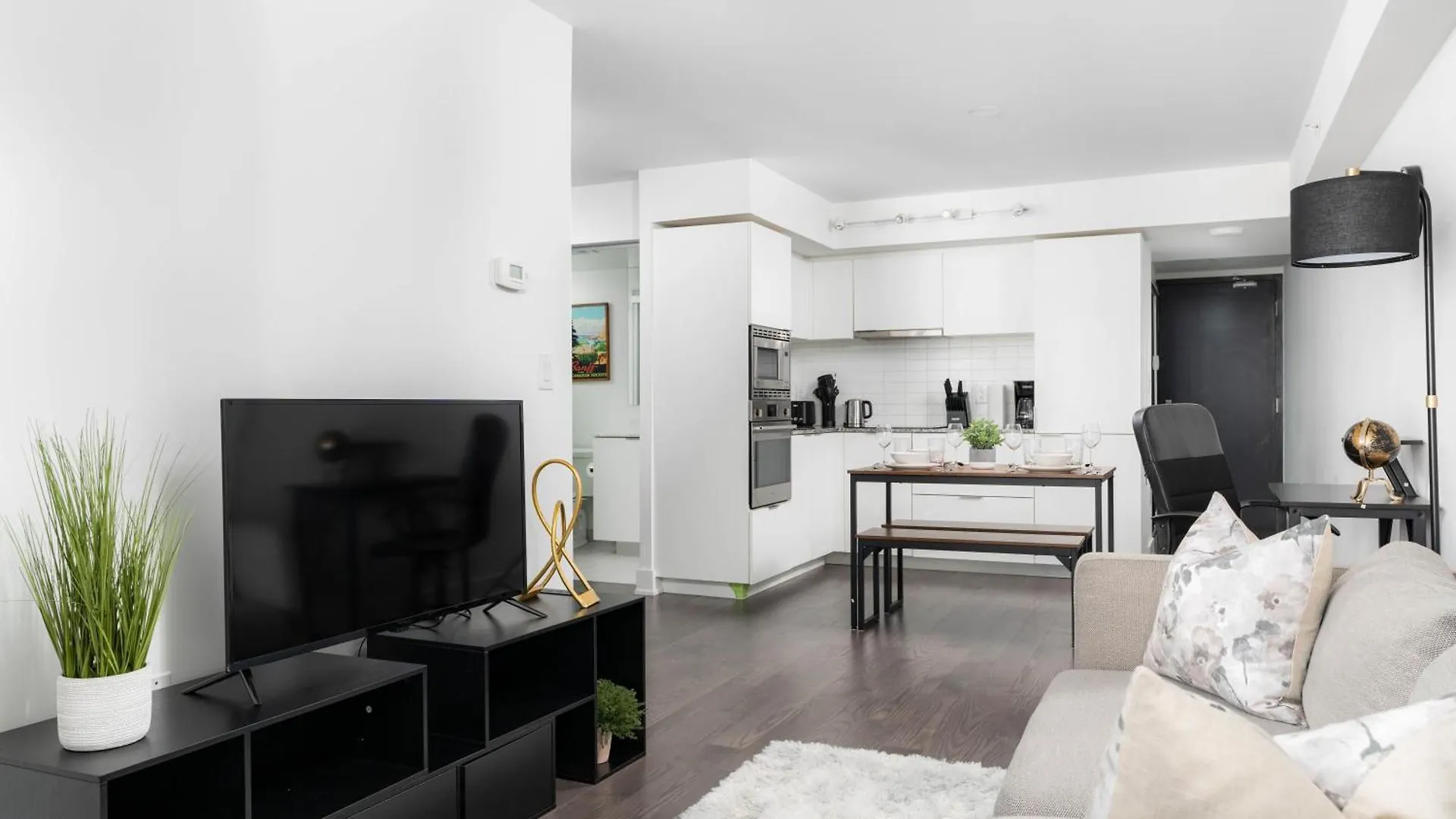 トロント2 Beds - Sleeps 3 Beside U Of T!アパートメント トロント