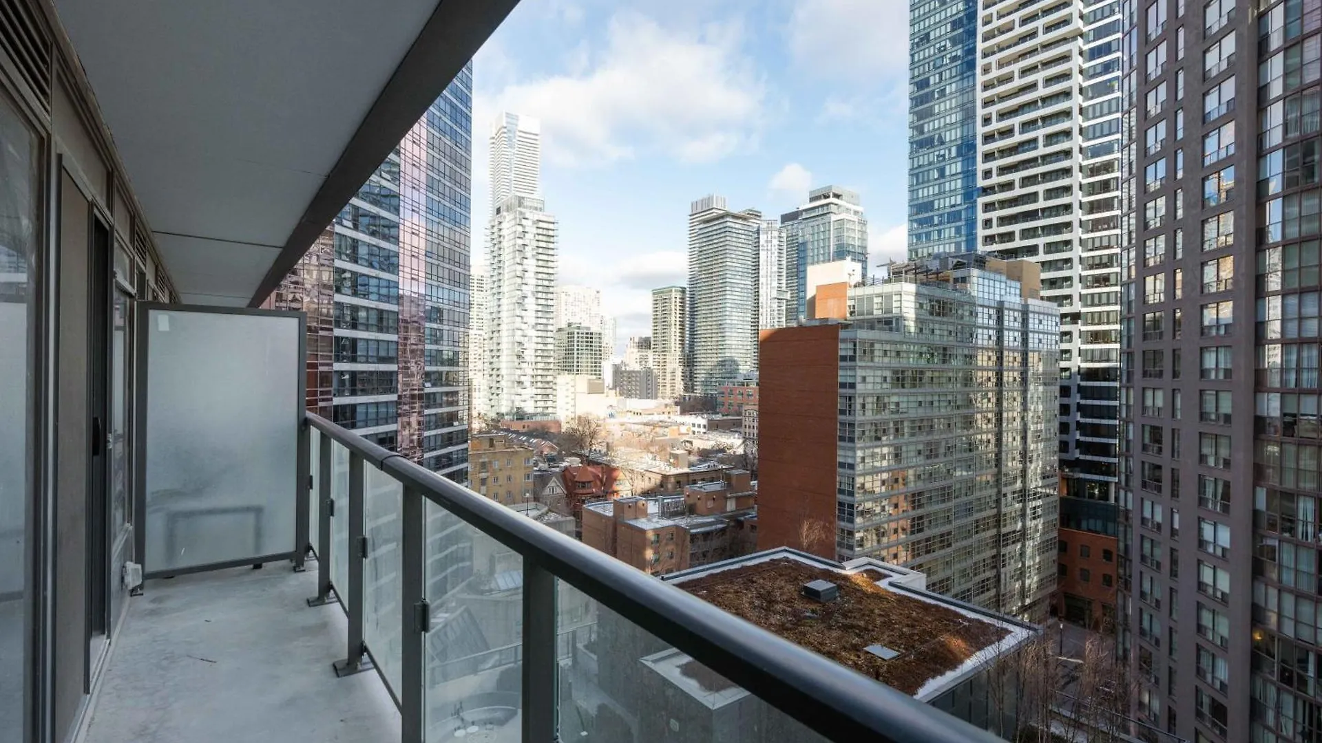 トロント2 Beds - Sleeps 3 Beside U Of T!アパートメント 0*, トロント